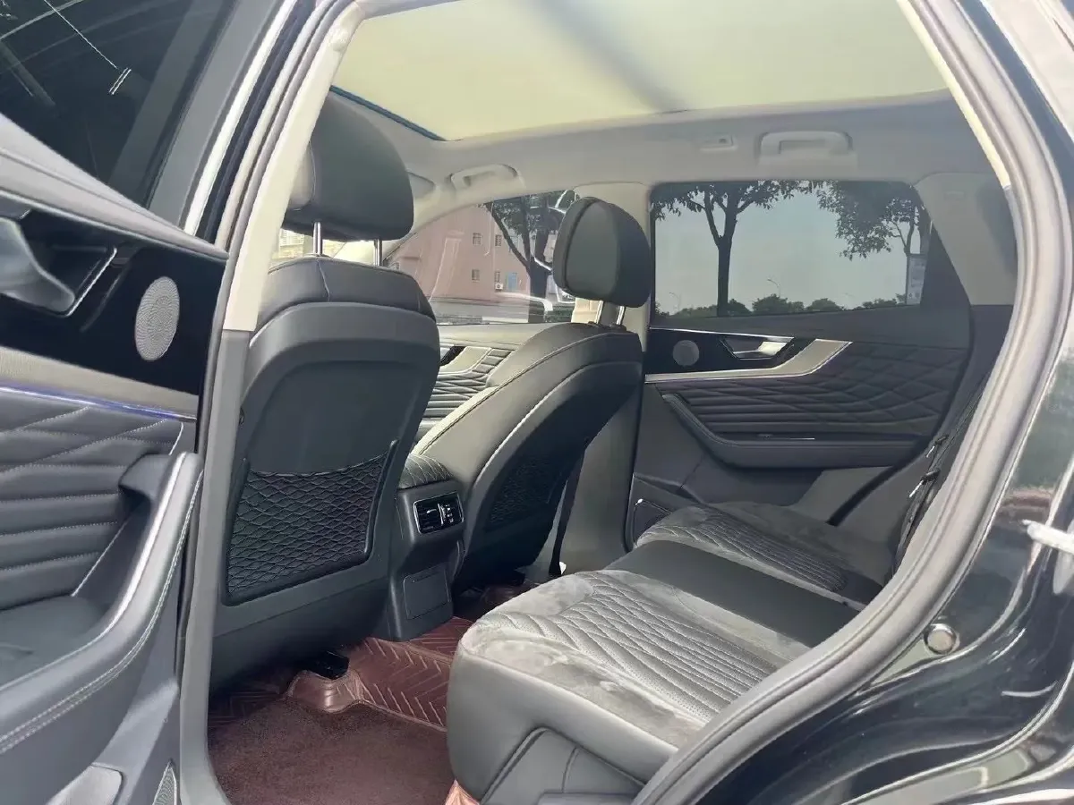 2022 HongQi HS5 2.0T 224HP L4 6AT,autocango,china used car exporter,china ev exporter,chinese used car exporter,chinese used ev exporter