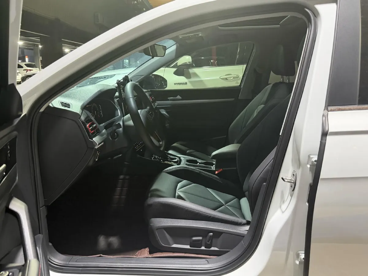 2024 Volkswagen Lavida 1.5T 160HP L4 7DCT,autocango,china used car exporter,china ev exporter,chinese used car exporter,chinese used ev exporter