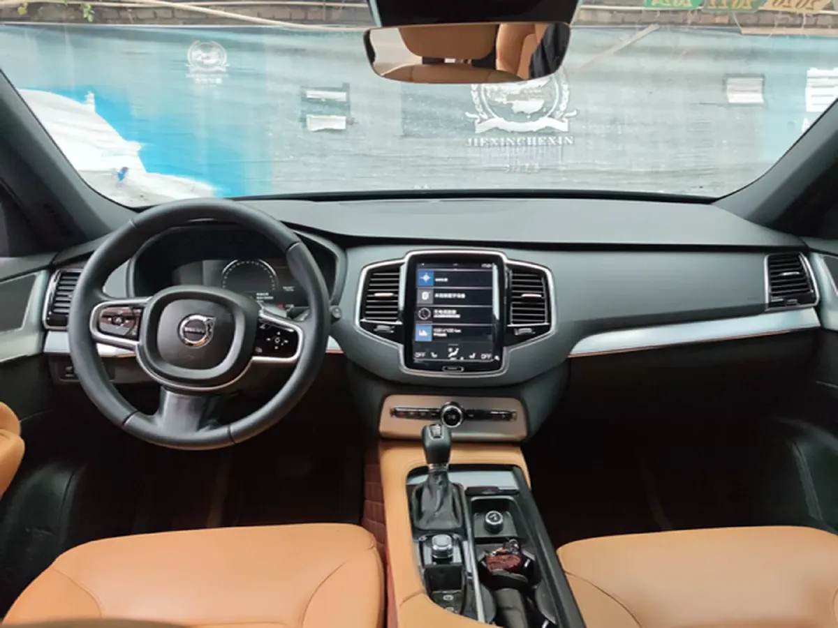 2018 Volvo XC90 2.0T 320HP L4 8AT,autocango,china used car exporter,china ev exporter,chinese used car exporter,chinese used ev exporter