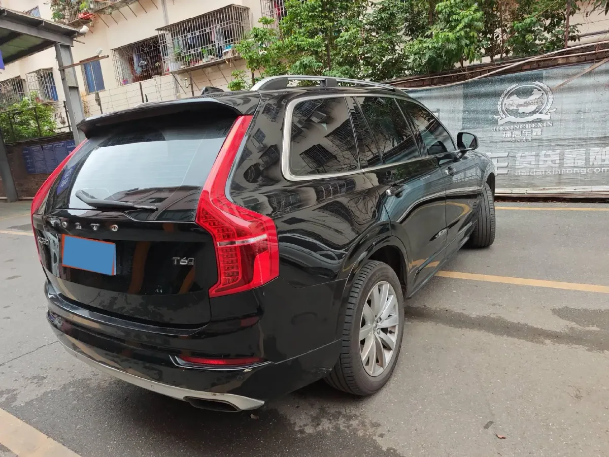 2018 Volvo XC90 2.0T 320HP L4 8AT,autocango,china used car exporter,china ev exporter,chinese used car exporter,chinese used ev exporter