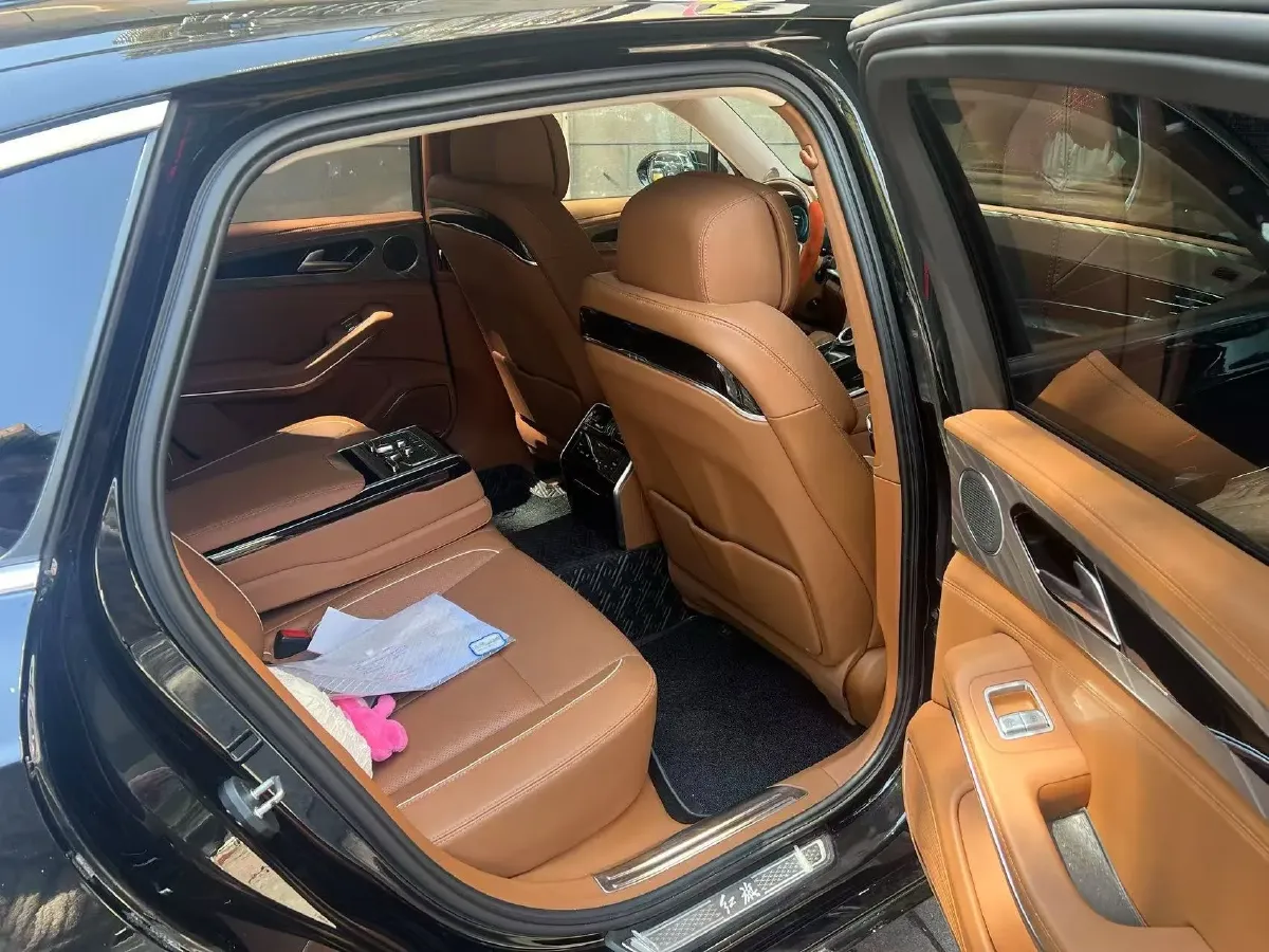 2020 HongQi H9 2.0T 252HP L4 7DCT,autocango,china used car exporter,china ev exporter,chinese used car exporter,chinese used ev exporter