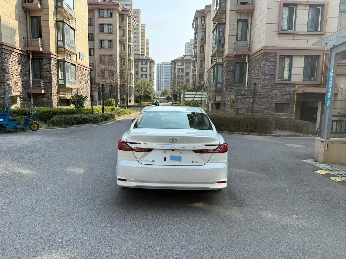 2024 Toyota Camry 2.0L 152HP L4 E-CVT Hybrid,autocango,china used car exporter,china ev exporter,chinese used car exporter,chinese used ev exporter