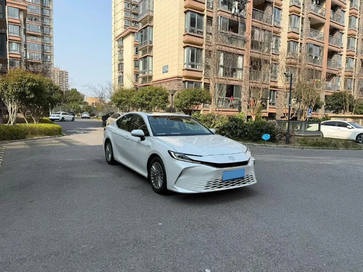 2024 Toyota Camry 2.0L 152HP L4 E-CVT Hybrid,autocango,china used car exporter,china ev exporter,chinese used car exporter,chinese used ev exporter