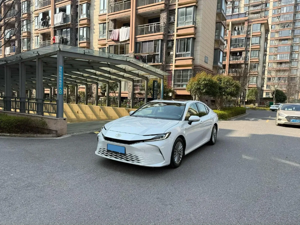 2024 Toyota Camry 2.0L 152HP L4 E-CVT Hybrid,autocango,china used car exporter,china ev exporter,chinese used car exporter,chinese used ev exporter