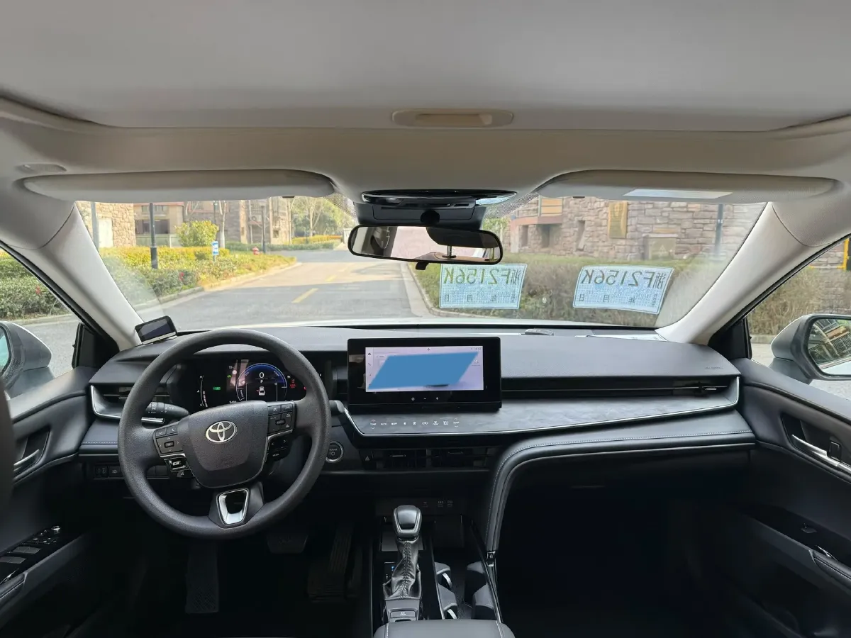 2024 Toyota Camry 2.0L 152HP L4 E-CVT Hybrid,autocango,china used car exporter,china ev exporter,chinese used car exporter,chinese used ev exporter