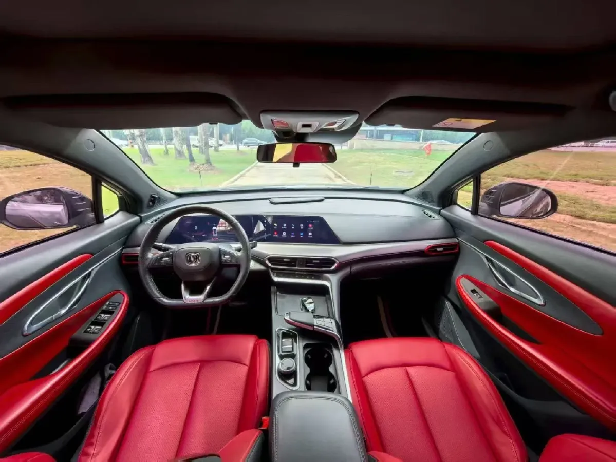 2020 ChangAn UNI-T 1.5T 180HP L4 7DCT,autocango,china used car exporter,china ev exporter,chinese used car exporter,chinese used ev exporter