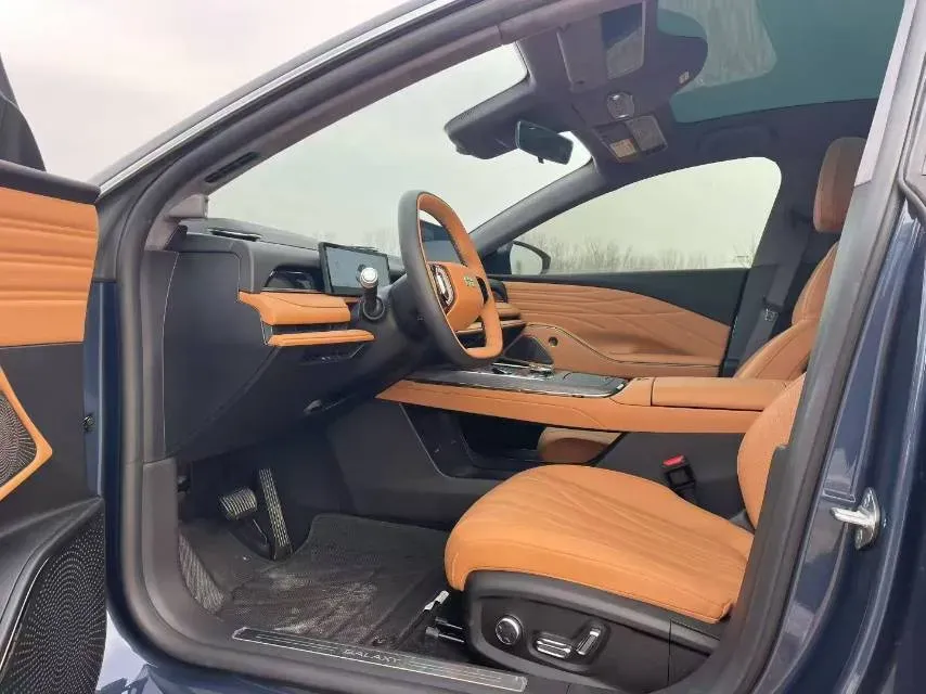 2025 Geely Galaxy Starshine 8 1.5T 163HP L4 3DHT PHEV 27.69KWH,autocango,china used car exporter,china ev exporter,chinese used car exporter,chinese used ev exporter