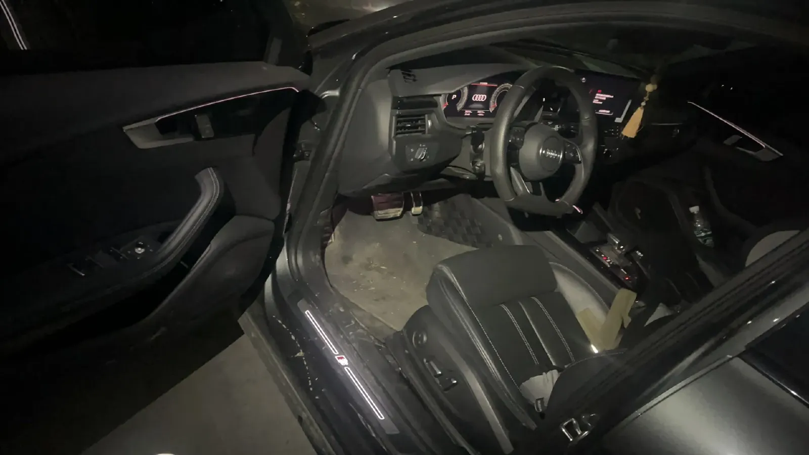 2024 Audi A4L 2.0T 190HP L4 7DCT,autocango,china used car exporter,china ev exporter,chinese used car exporter,chinese used ev exporter