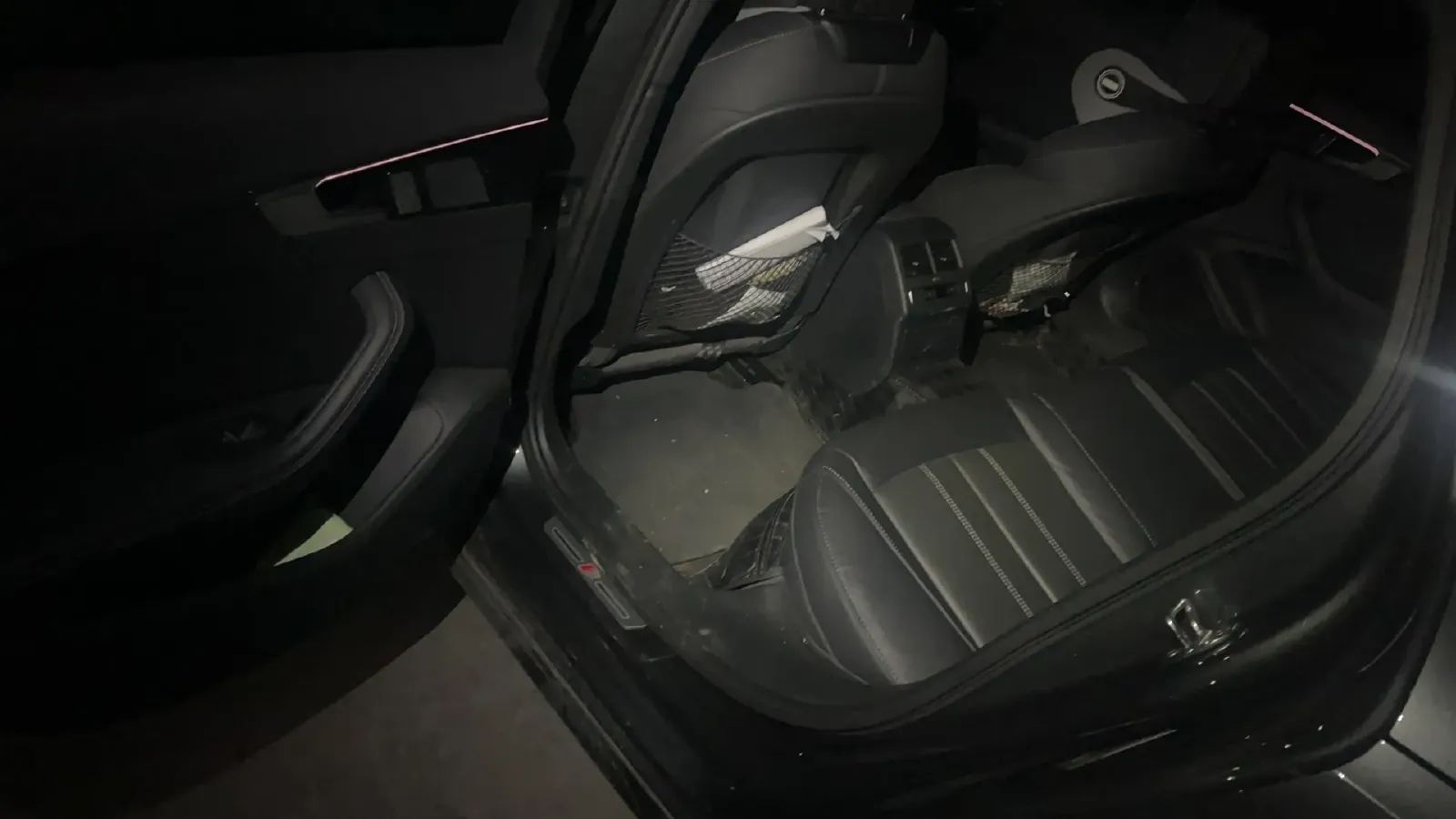 2024 Audi A4L 2.0T 190HP L4 7DCT,autocango,china used car exporter,china ev exporter,chinese used car exporter,chinese used ev exporter