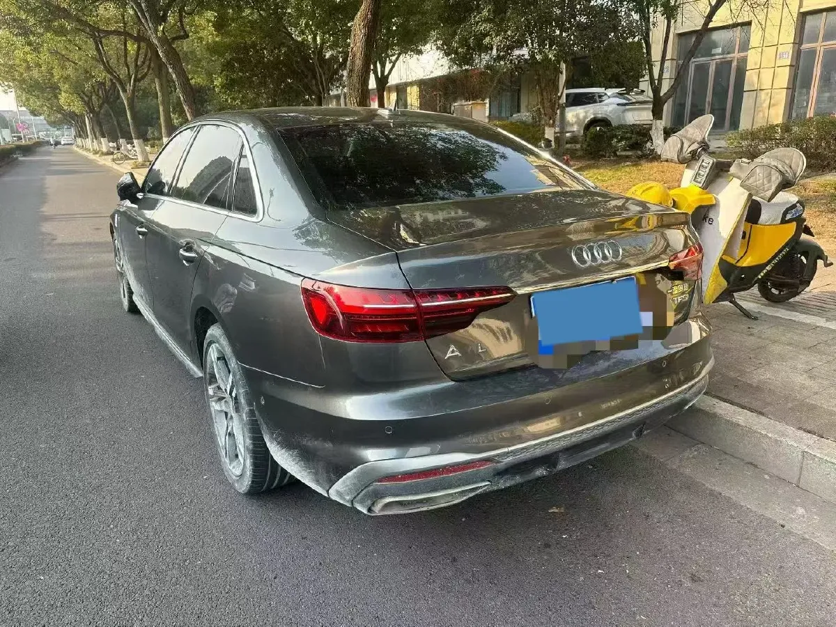 2020 Audi A4L 2.0T 190HP L4 7DCT,autocango,china used car exporter,china ev exporter,chinese used car exporter,chinese used ev exporter