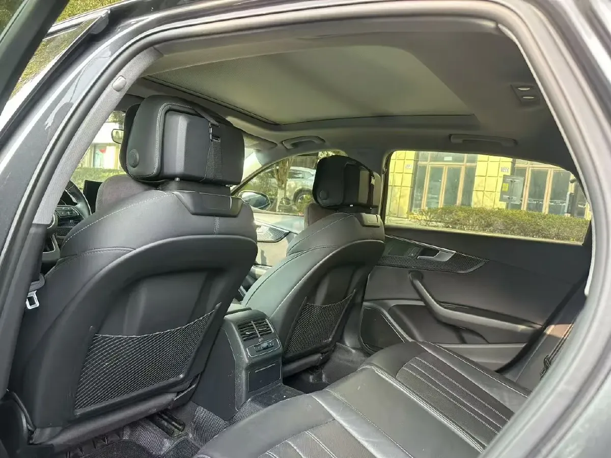 2020 Audi A4L 2.0T 190HP L4 7DCT,autocango,china used car exporter,china ev exporter,chinese used car exporter,chinese used ev exporter