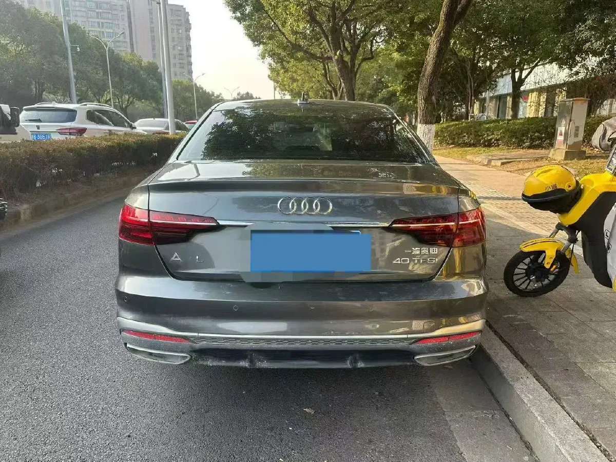 2020 Audi A4L 2.0T 190HP L4 7DCT,autocango,china used car exporter,china ev exporter,chinese used car exporter,chinese used ev exporter