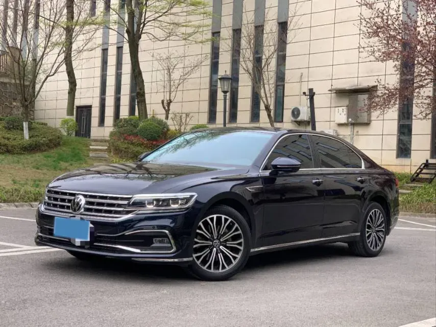 2021 Volkswagen Phideon 2.0T 224HP L4 7DCT,autocango,china used car exporter,china ev exporter,chinese used car exporter,chinese used ev exporter