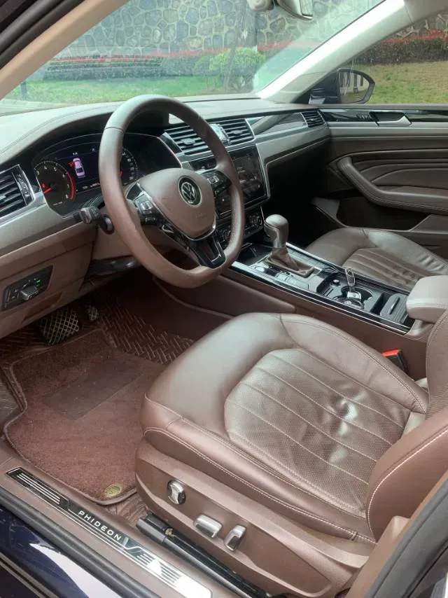 2021 Volkswagen Phideon 2.0T 224HP L4 7DCT,autocango,china used car exporter,china ev exporter,chinese used car exporter,chinese used ev exporter
