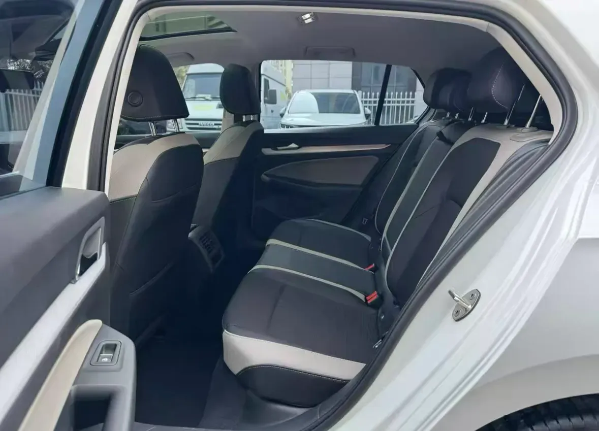 2023 Volkswagen Golf 1.4T 150HP L4 7DCT,autocango,china used car exporter,china ev exporter,chinese used car exporter,chinese used ev exporter