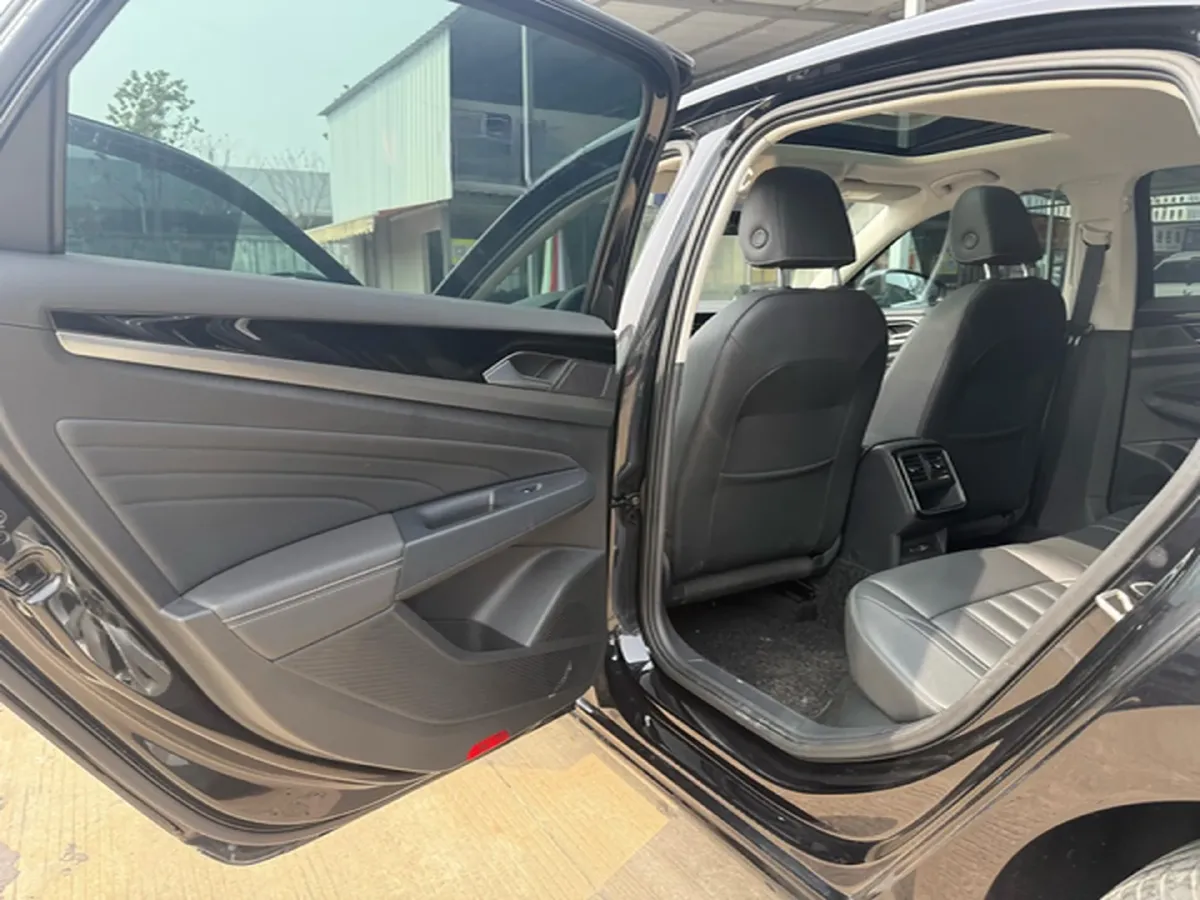 2023 Volkswagen Passat 1.4T 150HP L4 7DCT,autocango,china used car exporter,china ev exporter,chinese used car exporter,chinese used ev exporter