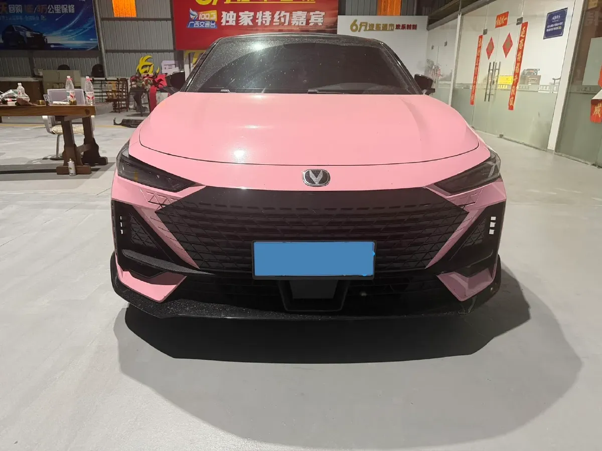 2022 ChangAn UNI-V 1.5T 188HP L4 7DCT,autocango,china used car exporter,china ev exporter,chinese used car exporter,chinese used ev exporter