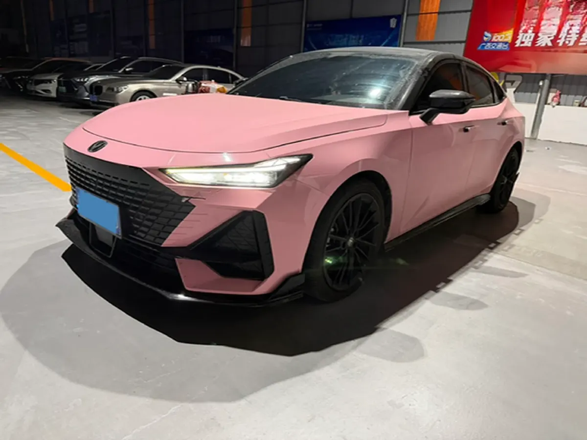 2022 ChangAn UNI-V 1.5T 188HP L4 7DCT,autocango,china used car exporter,china ev exporter,chinese used car exporter,chinese used ev exporter