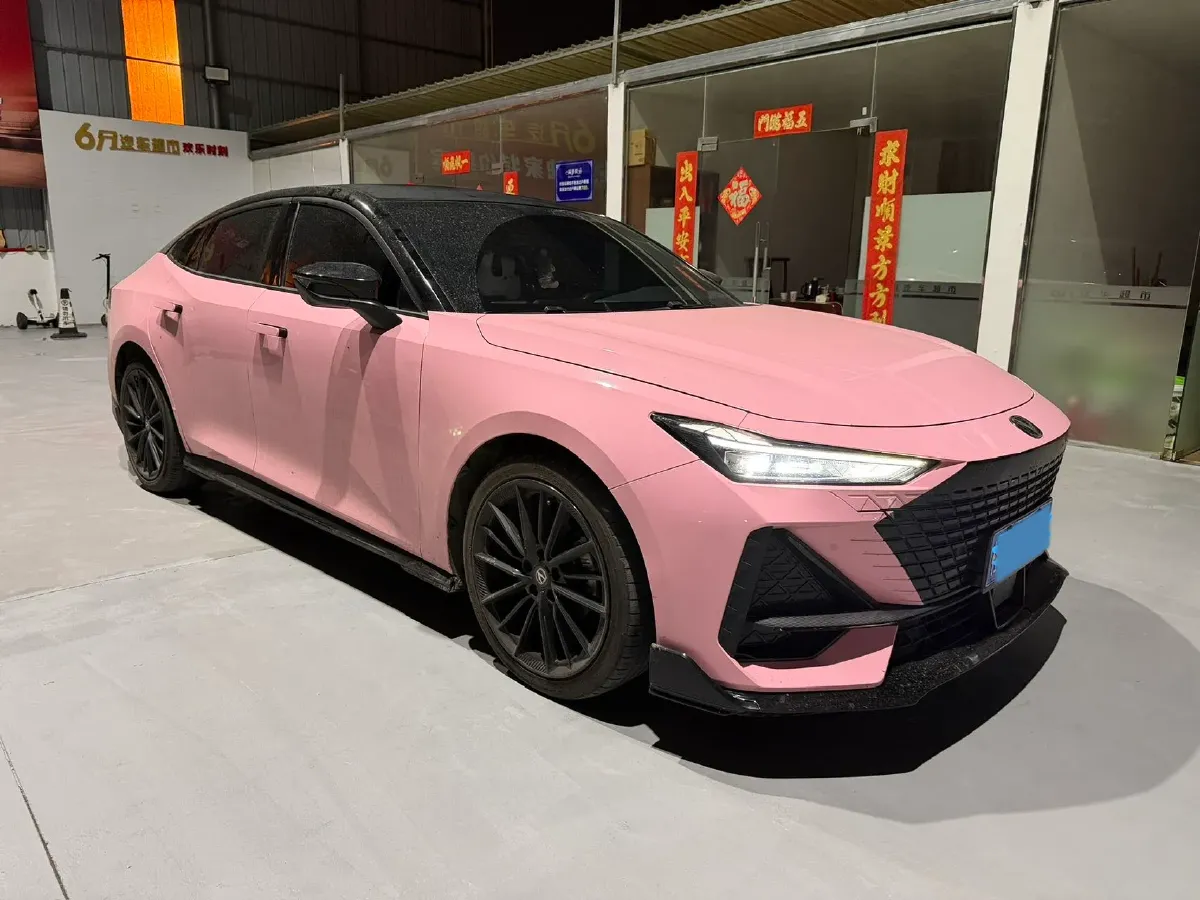 2022 ChangAn UNI-V 1.5T 188HP L4 7DCT,autocango,china used car exporter,china ev exporter,chinese used car exporter,chinese used ev exporter