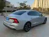 2025 Volvo S60 2.0T 197HP L4 7DCT