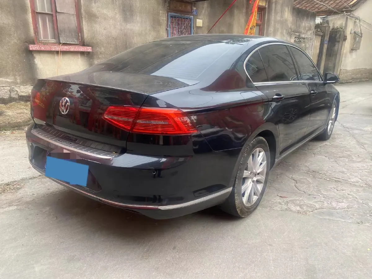 2018 Volkswagen Magotan 1.8T 180HP L4 7DCT,autocango,china used car exporter,china ev exporter,chinese used car exporter,chinese used ev exporter