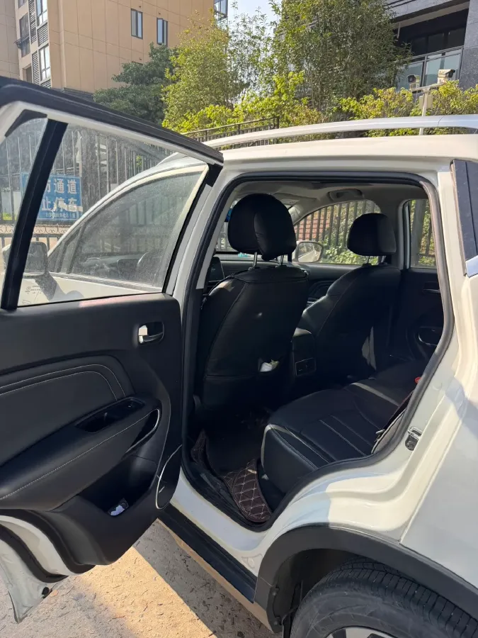 2021 GAC Trumpchi GS3 1.5T 169HP L4 6AT,autocango,china used car exporter,china ev exporter,chinese used car exporter,chinese used ev exporter