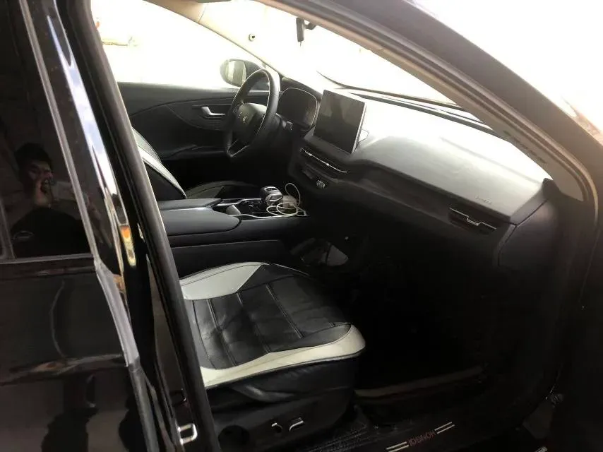 2023 HongQi E-QM5 BEV 82KWH,autocango,china used car exporter,china ev exporter,chinese used car exporter,chinese used ev exporter