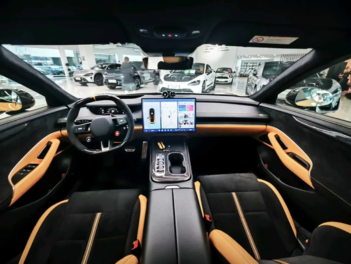 2025 MI SU7 Ultra BEV 93.7KWH,autocango,china used car exporter,china ev exporter,chinese used car exporter,chinese used ev exporter