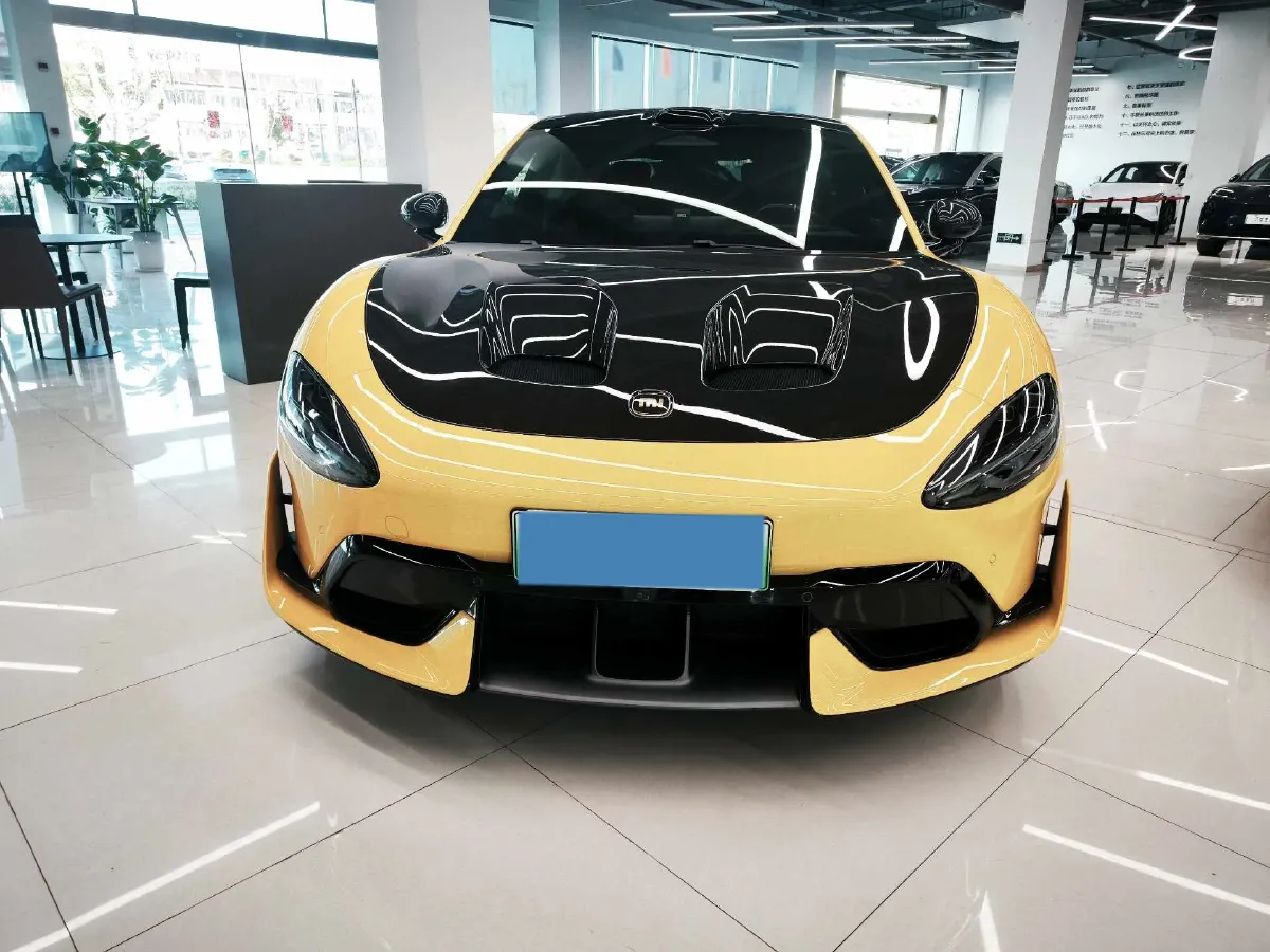 2025 MI SU7 Ultra BEV 93.7KWH,autocango,china used car exporter,china ev exporter,chinese used car exporter,chinese used ev exporter