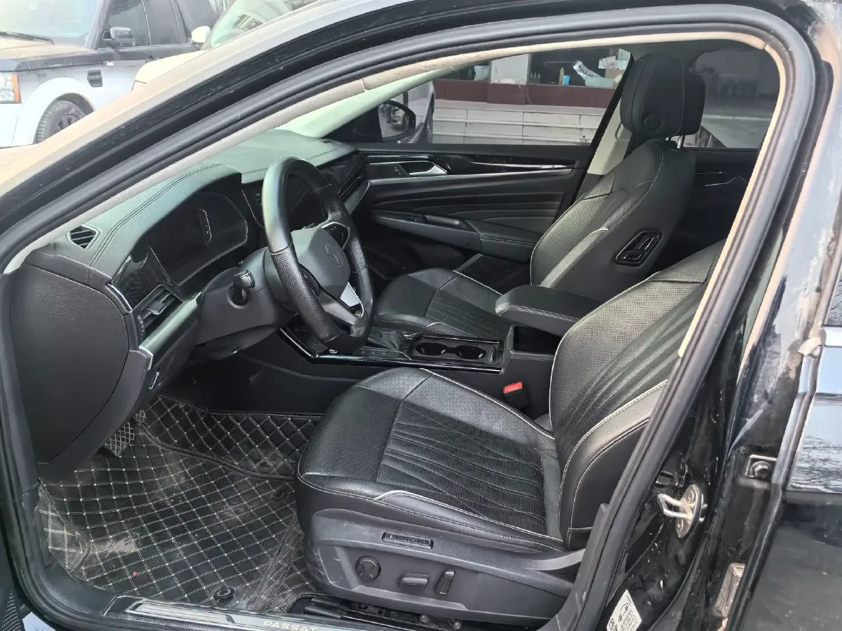2023 Volkswagen Passat 2.0T 220HP L4 7DCT,autocango,china used car exporter,china ev exporter,chinese used car exporter,chinese used ev exporter