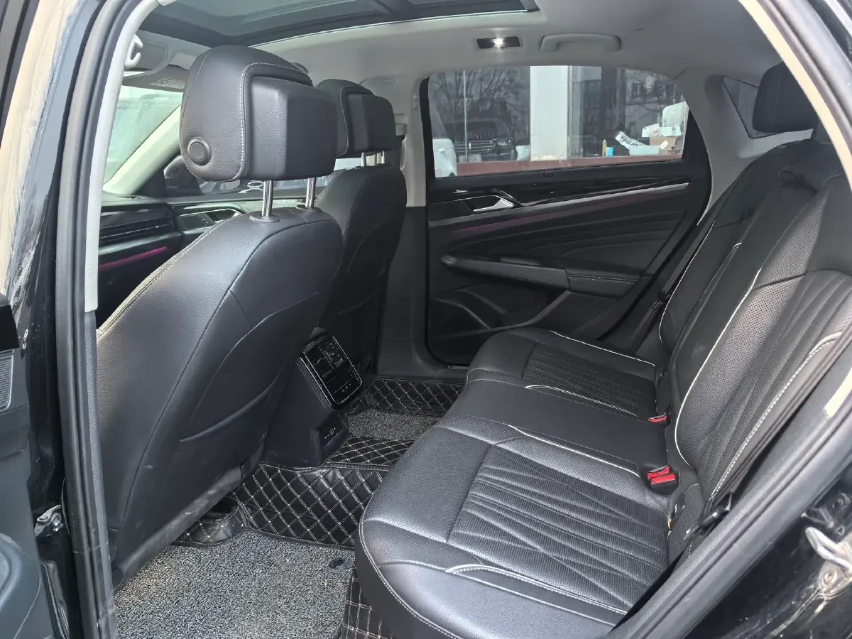 2023 Volkswagen Passat 2.0T 220HP L4 7DCT,autocango,china used car exporter,china ev exporter,chinese used car exporter,chinese used ev exporter