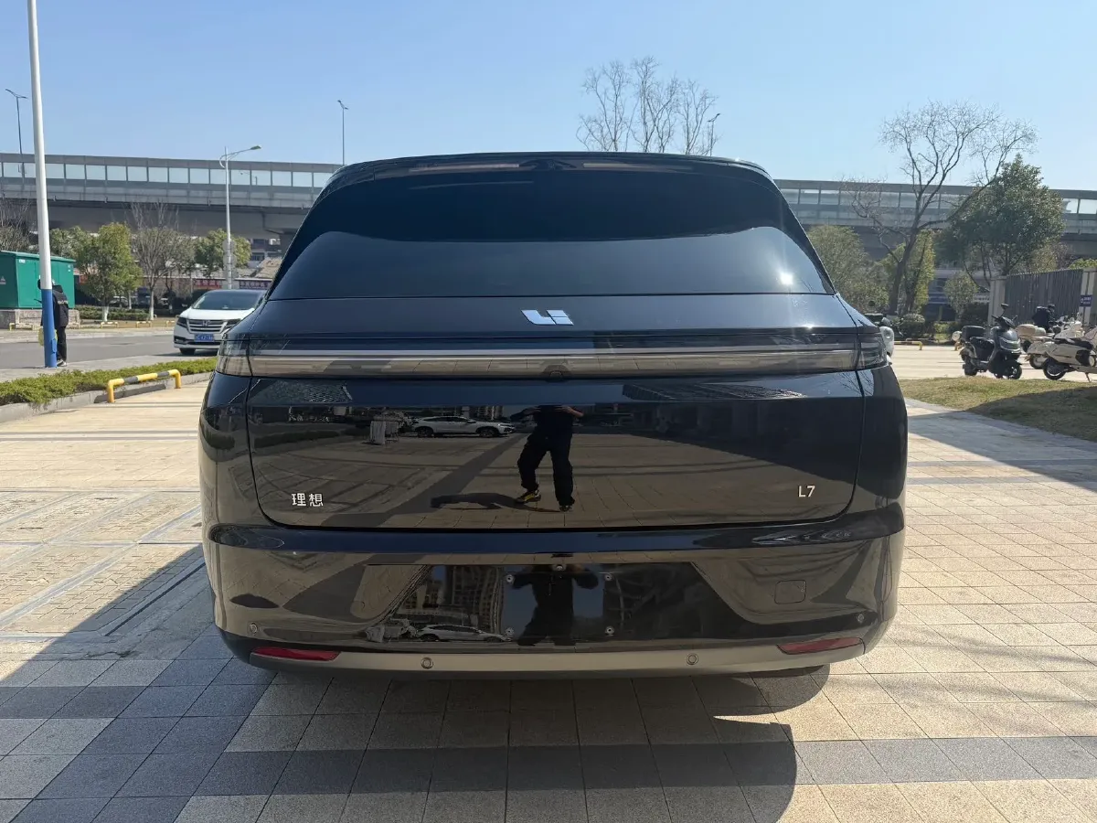 2024 Li L7 Range Extended 154HP REEV 42.8KWH,autocango,china used car exporter,china ev exporter,chinese used car exporter,chinese used ev exporter