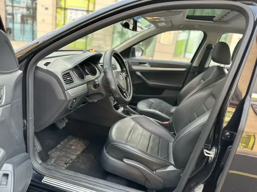 2017 Volkswagen Lavida 1.4T 131HP L4 7DCT,autocango,china used car exporter,china ev exporter,chinese used car exporter,chinese used ev exporter