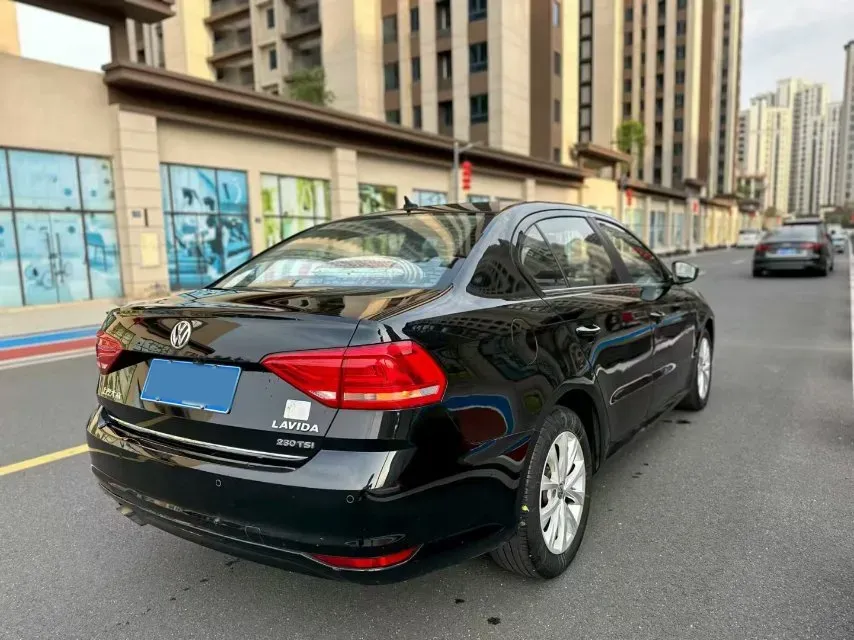 2017 Volkswagen Lavida 1.4T 131HP L4 7DCT,autocango,china used car exporter,china ev exporter,chinese used car exporter,chinese used ev exporter