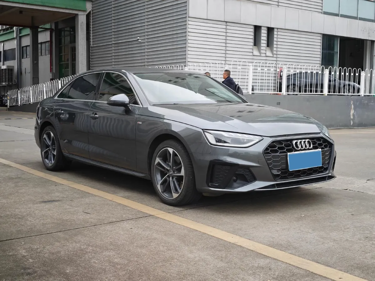 2020 Audi A4L 2.0T 190HP L4 7DCT,autocango,china used car exporter,china ev exporter,chinese used car exporter,chinese used ev exporter