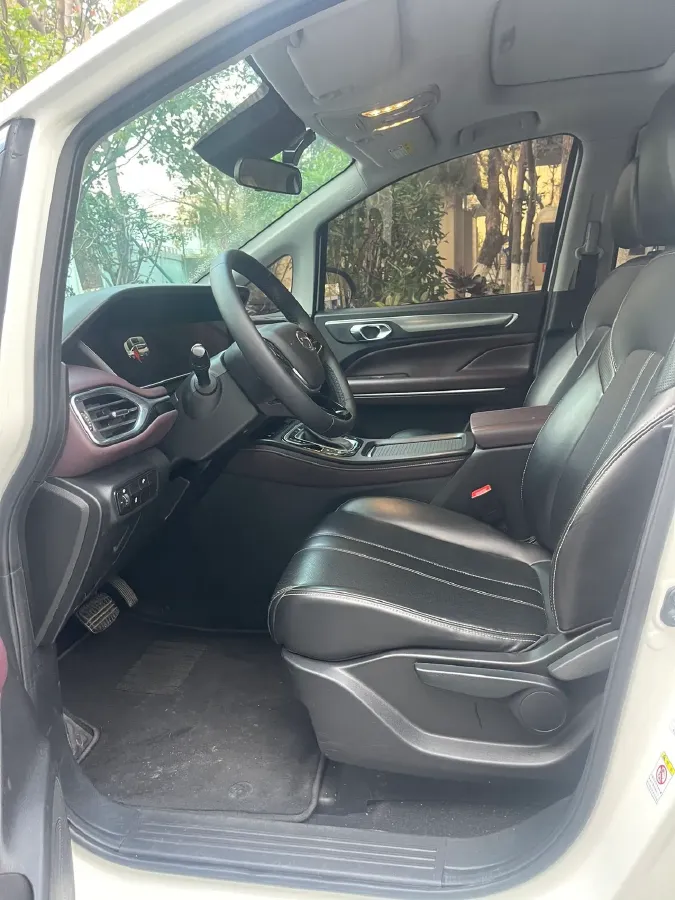 2021 GAC Trumpchi M6 1.5T 169HP L4 7DCT,autocango,china used car exporter,china ev exporter,chinese used car exporter,chinese used ev exporter