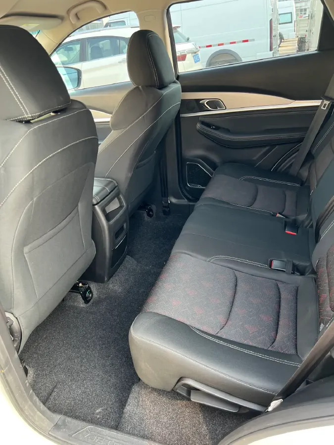 2021 Jetour X70 1.5T 156HP L4 6MT,autocango,china used car exporter,china ev exporter,chinese used car exporter,chinese used ev exporter