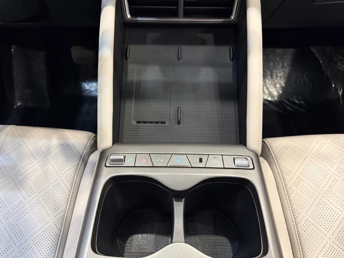 2025 BYD YuanUP BEV 45.12KWH,autocango,china used car exporter,china ev exporter,chinese used car exporter,chinese used ev exporter