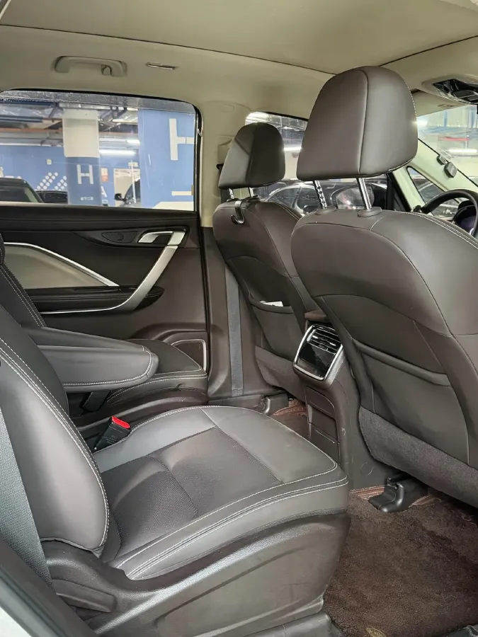 2021 Geely JiaJi 1.8T 184HP L4 7DCT,autocango,china used car exporter,china ev exporter,chinese used car exporter,chinese used ev exporter