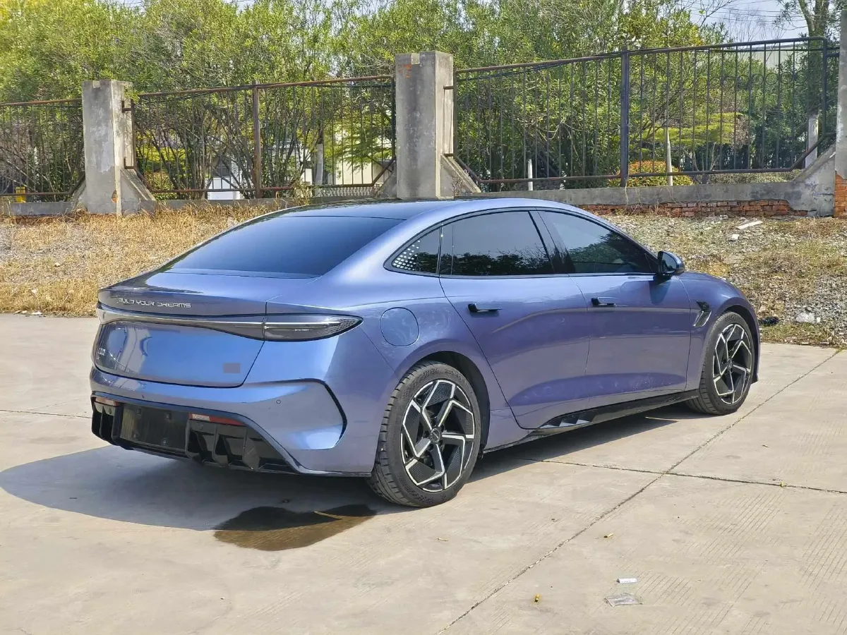 2022 AITO AITO M5 Range Extended 125HP REEV 40KWH,autocango,china used car exporter,china ev exporter,chinese used car exporter,chinese used ev exporter