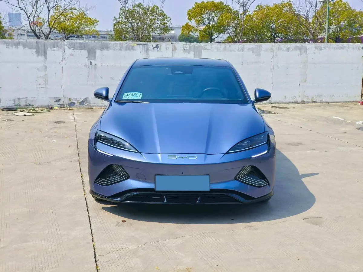 2022 AITO AITO M5 Range Extended 125HP REEV 40KWH,autocango,china used car exporter,china ev exporter,chinese used car exporter,chinese used ev exporter