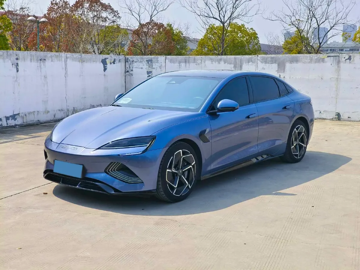 2022 AITO AITO M5 Range Extended 125HP REEV 40KWH,autocango,china used car exporter,china ev exporter,chinese used car exporter,chinese used ev exporter