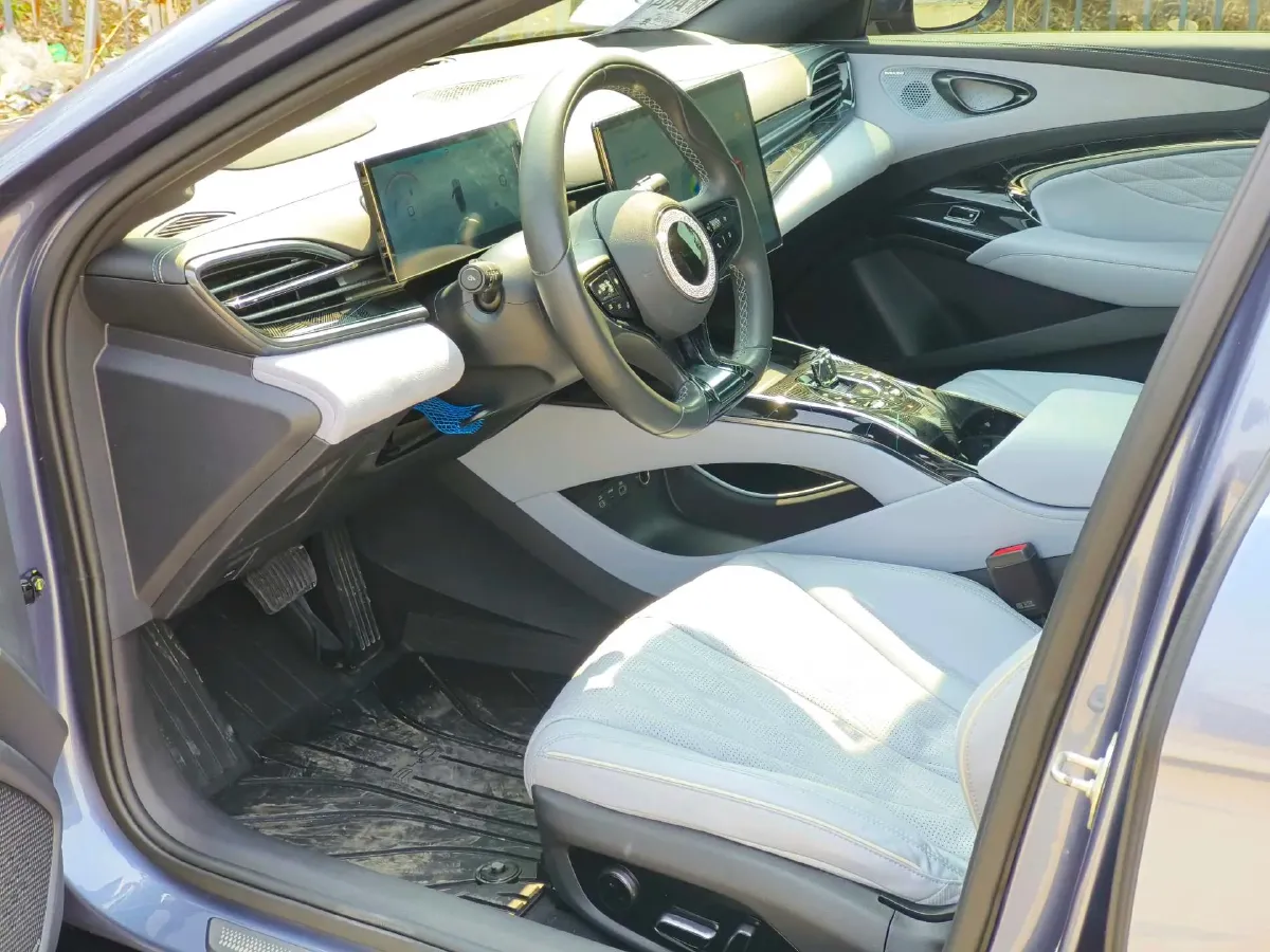 2022 AITO AITO M5 Range Extended 125HP REEV 40KWH,autocango,china used car exporter,china ev exporter,chinese used car exporter,chinese used ev exporter