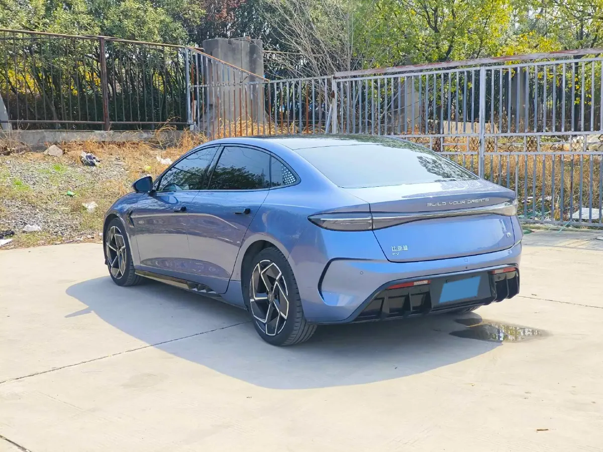 2022 AITO AITO M5 Range Extended 125HP REEV 40KWH,autocango,china used car exporter,china ev exporter,chinese used car exporter,chinese used ev exporter