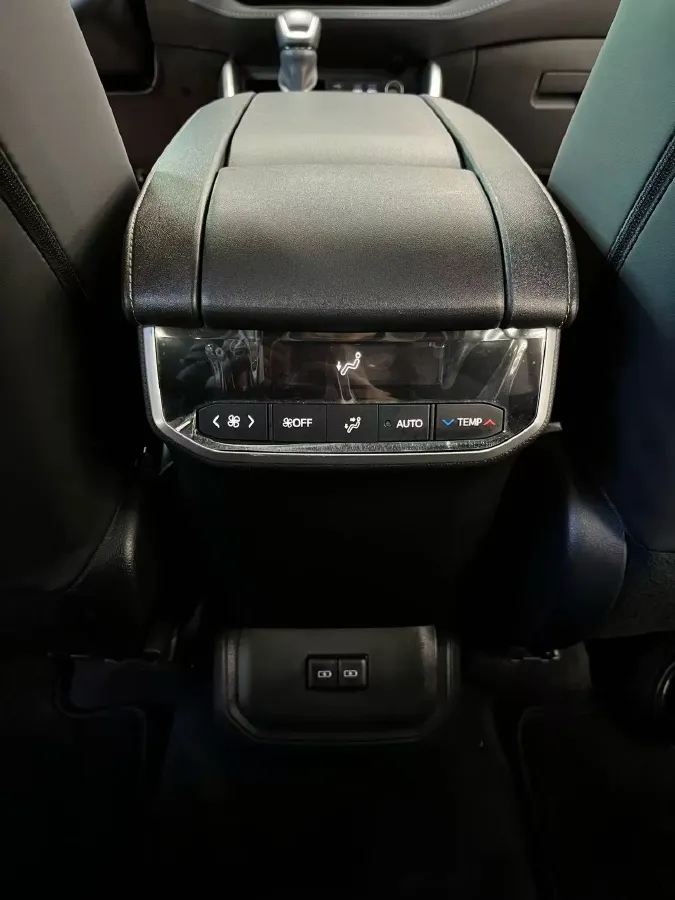 2024 Toyota Highlander 2.5L 189HP L4 E-CVT Hybrid,autocango,china used car exporter,china ev exporter,chinese used car exporter,chinese used ev exporter