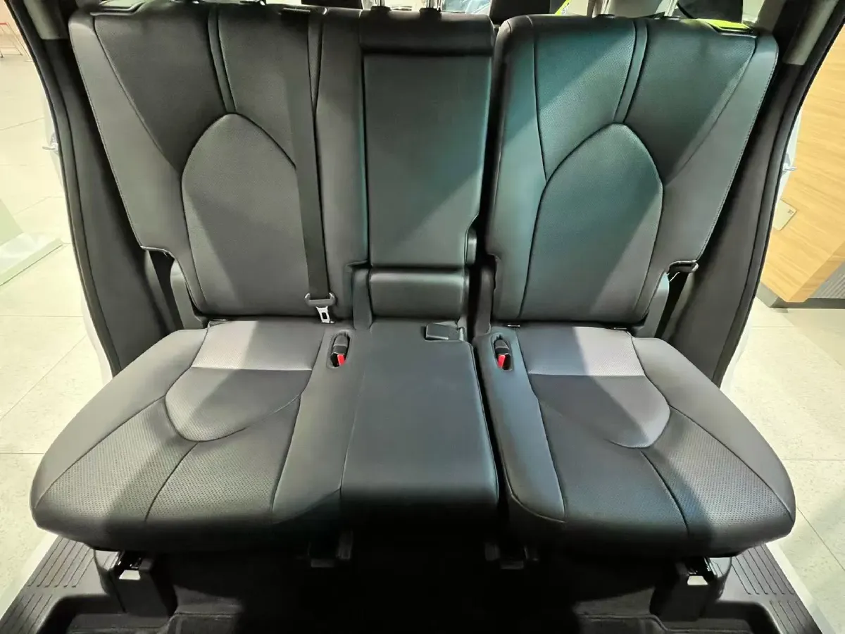 2024 Toyota Highlander 2.5L 189HP L4 E-CVT Hybrid,autocango,china used car exporter,china ev exporter,chinese used car exporter,chinese used ev exporter