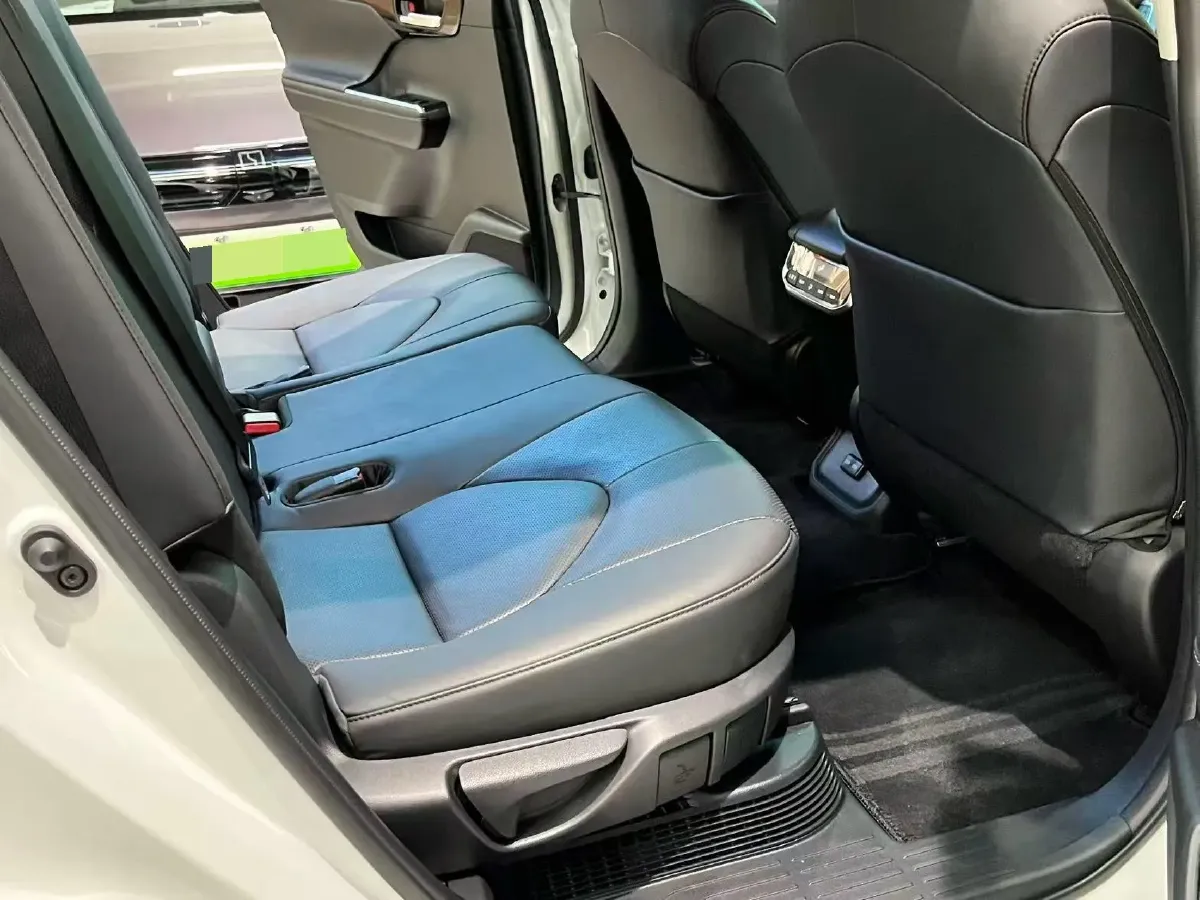 2024 Toyota Highlander 2.5L 189HP L4 E-CVT Hybrid,autocango,china used car exporter,china ev exporter,chinese used car exporter,chinese used ev exporter