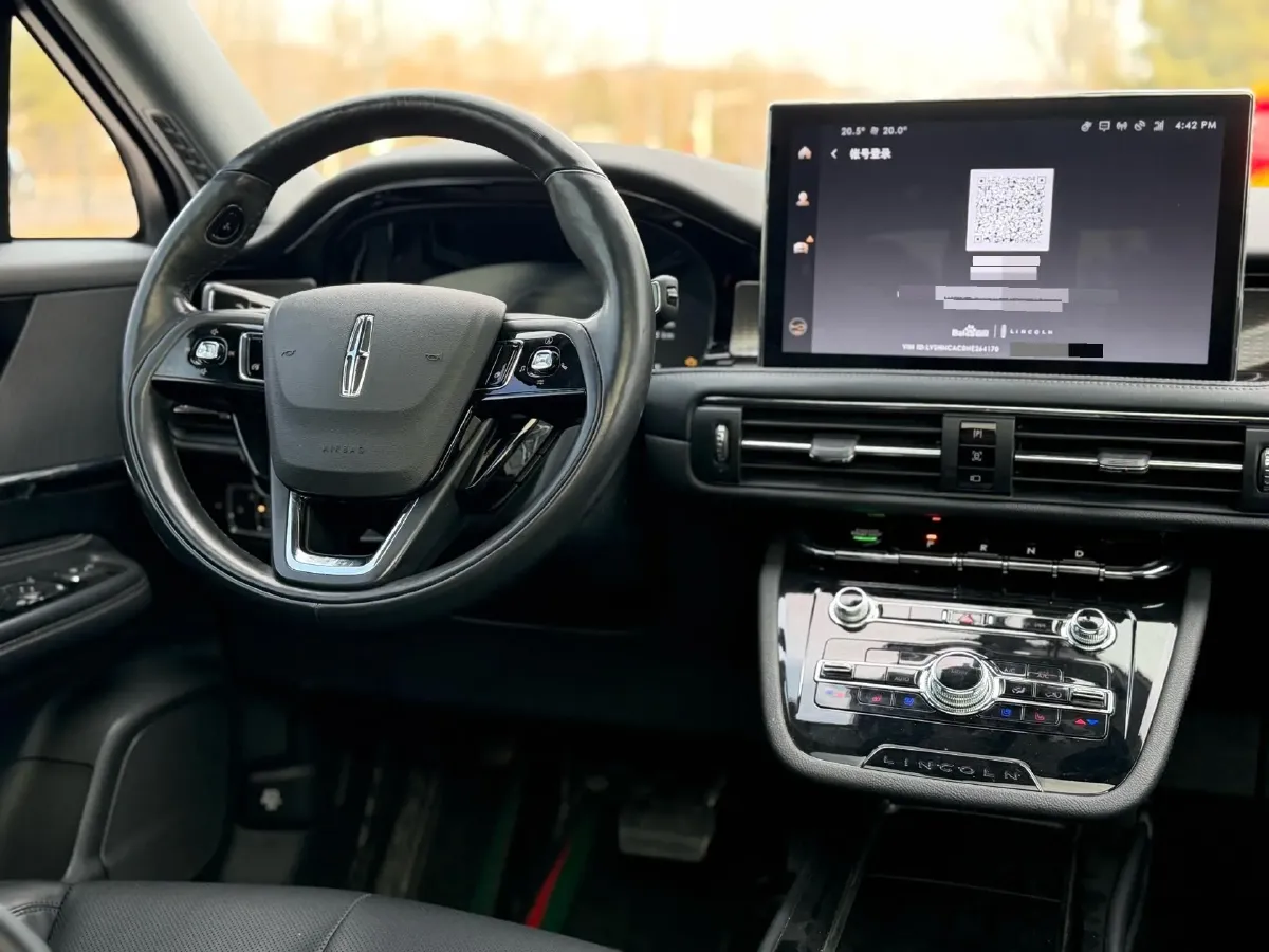 2022 Lincoln Corsair 2.0T 245HP L4 8AT,autocango,china used car exporter,china ev exporter,chinese used car exporter,chinese used ev exporter