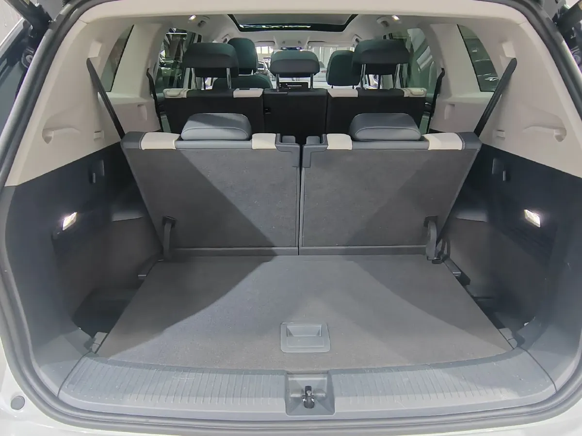 2021 Volkswagen ID.6 Crozz BEV 84.8KWH,autocango,china used car exporter,china ev exporter,chinese used car exporter,chinese used ev exporter