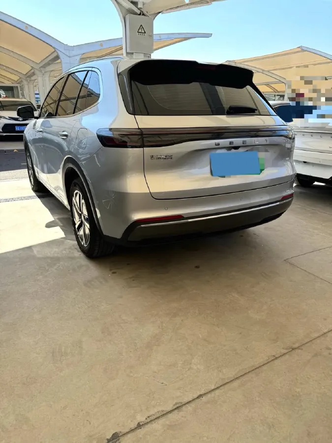 2025 LanDian E5 PLUS 1.5L 95HP L4 E-CVT PHEV 25KWH,autocango,china used car exporter,china ev exporter,chinese used car exporter,chinese used ev exporter